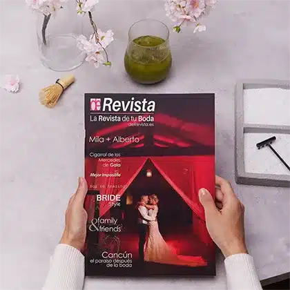Fotógrafo de bodas en Madrid creando una revista exclusiva para los novios